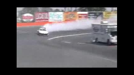 Drifting Porsche (яко Гуми)