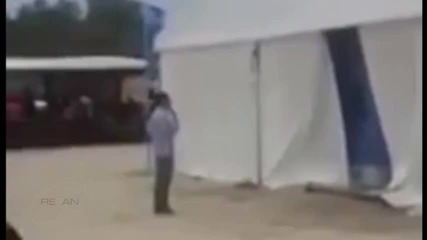 Пиян пич прави денс влизане
