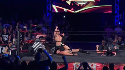 redragon© с/у The Young Bucks за Отборните титли на Roh