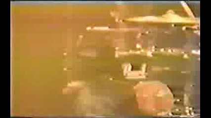Pretty Boy Floyd - Only The Young (live In Japan 1990) 