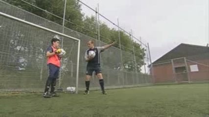 Match Magazine - Fa Skills - How To Throw The Ball 