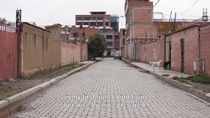 Cholita, this is what it takes to be Bolivian female wrestler