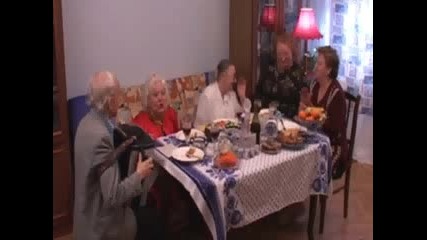Руски баби пеят песен на Бритни 