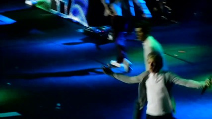 One Direction - Tell Me A Lie - Brisbane 18.4.12