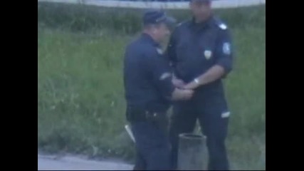 Bg Полицаи си делят печалбата50 50