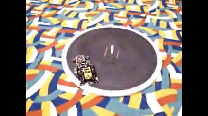 Mics Sumo Robot 2007 - - Concordia.flv