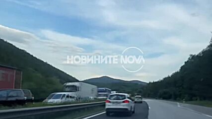 Два тира изгоряха на магистрала "Тракия"