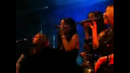 Една Песен..everybody Hurts