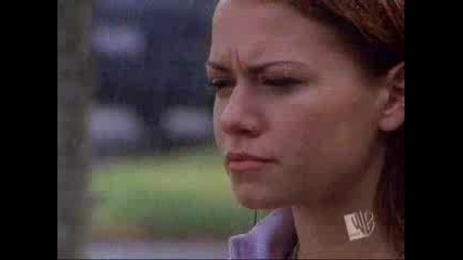 One Tree Hill - Nathan and Haley Rain scene
