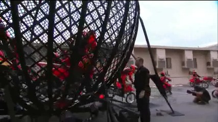 Парагвайски мотористи впечатляват с уменията си /юли 2012-та година, Западен Холивуд/