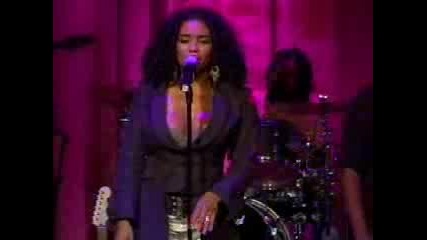 Claudette Ortiz Performance Live
