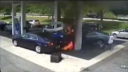 Катастрофа на бензиностанция  мъж спасява шофьора който я е причинил