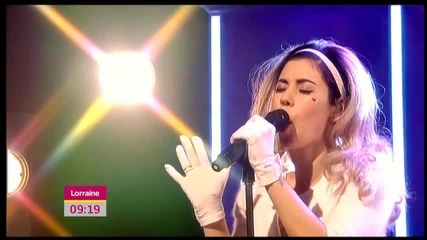 Marina & The Diamonds- Primadonna (live on Lorraine - Itv 13/04/2012) превод