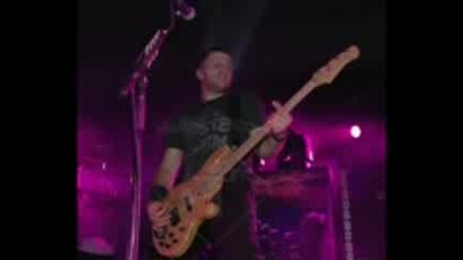Three Days Grace - Riot
