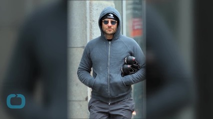 Bradley Cooper on the Hunt for a Bachelor Pad