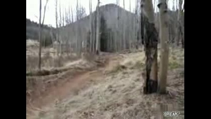 моторист се пребива много гадно 