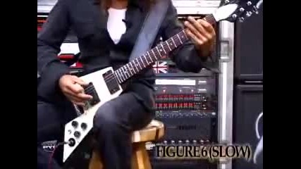 Kirk Hammett shows riffs