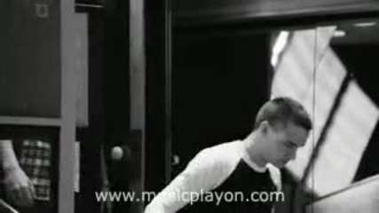 One Direction - Little Things (2012) (musicplayon.com)