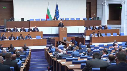 Дебатите по третия вот на недоверие: Как се аргументираха вносителите и властта