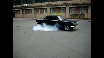 Burnout Gaz-2410 V8 2