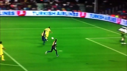 Victor Valdes Great Double Save 2011