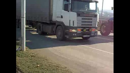 S1051433.avi