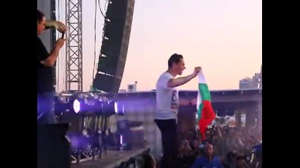 Tiesto развя българското знаме на Solar Summer Festival 2011