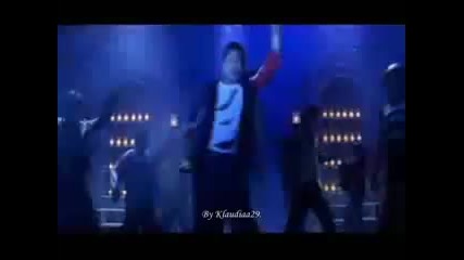 Aishwarya Rai & Vivek Oberoi Lights Camera Action