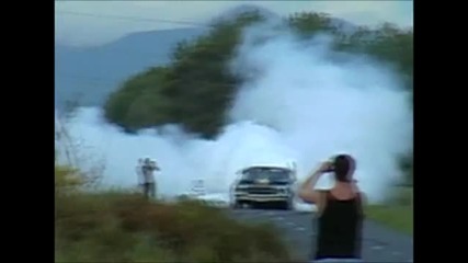 Лудак прави Burnout