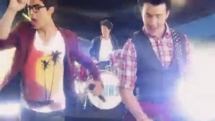 Jonas L A Live To Party Show Open 