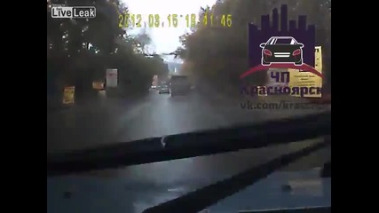 Kак задържат Шофьор причинил катастрофа в Русия