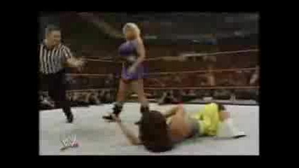 Mickie James vs. Beth Phoenix at Royal Rumble (добро качество)