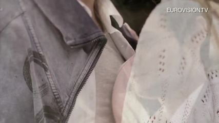Ell and Nikki - Running Scared