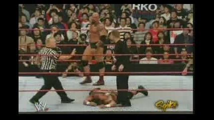 Крисчън напада Ортън. | Raw 7/02/05 |