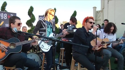 My Chemical Romance - Summertime (live Acoustic at 98.7fm Penthouse)