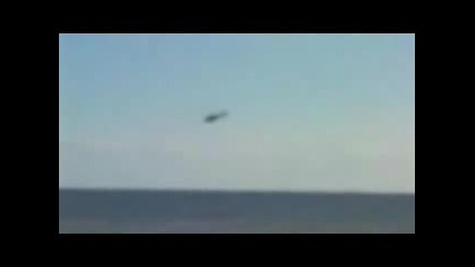 Хеликоптер Пада В Океана