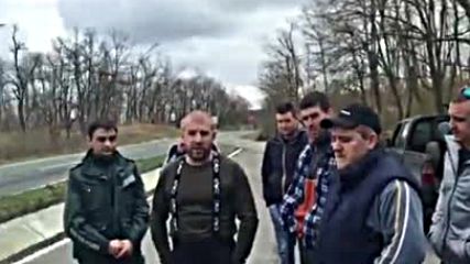 Полицейско респектиране на Перата и Динко Вълев преди акция на границата