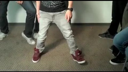 Justin Bieber does the glide with Jake and Ernie D on Radio Disney