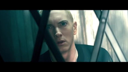 » Eminem ft. Rihanna- The Monster (explicit)