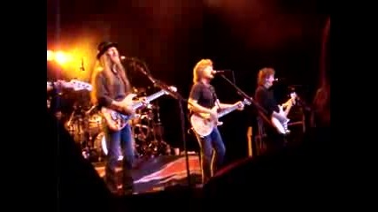 Doobie Brothers Take Me In your Arms