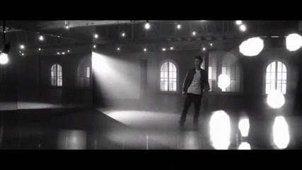 Вече и с видео!! Justin Bieber - Fa La La ft. Boyz 2 Men
