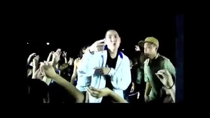 Far East Movement - Round Round