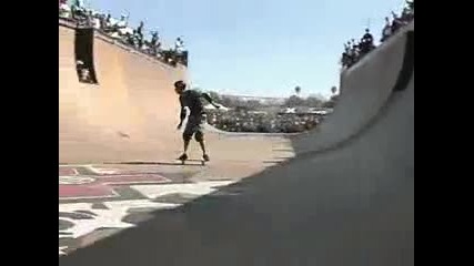 Tony Hawk skateboarding