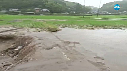 Повече от 1 милион души бяха евакуирани в Южна Япония заради проливни дъждове