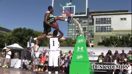 Dunk Show Ever - Young Hollywood, Chris Staples, Sir Issac, Werm, Los, Kid Dynomite,