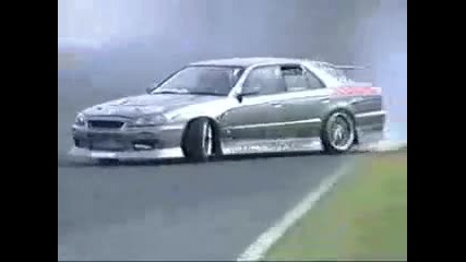 skyline v.s. supra drifting 