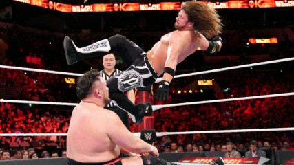 AJ Styles unleashes a barrage of attacks on Samoa Joe: WWE Hell in a Cell 2018 (WWE Network Exclusive)