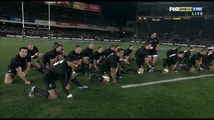 Ритуалът хака изпълняван от Kapa O Pango haka vs the Springboks - Auckland 2010