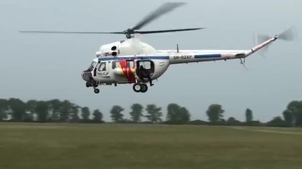 Висш пилотаж на полицейски Ми-2