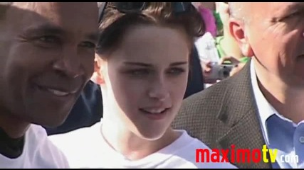 Kristen Stewart at Jdrfs Annual Walk To Cure Diabetes November 8, 2009 
